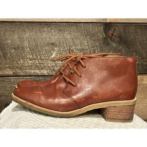 CLARKS Originals Phenia Carnaby Tan Leather Booties size 8 women's‎ Victorian